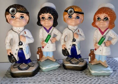 Doctor and Nurse Ceramic Smiley Figurines - image1